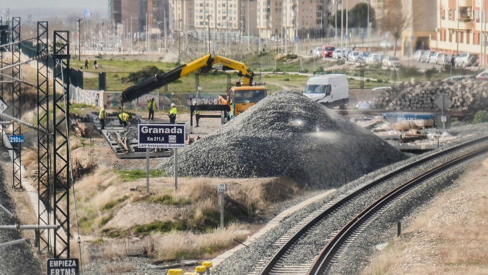 Montaje de los desvíos entre la LAV Granada-Antequera y la convencional con Moreda