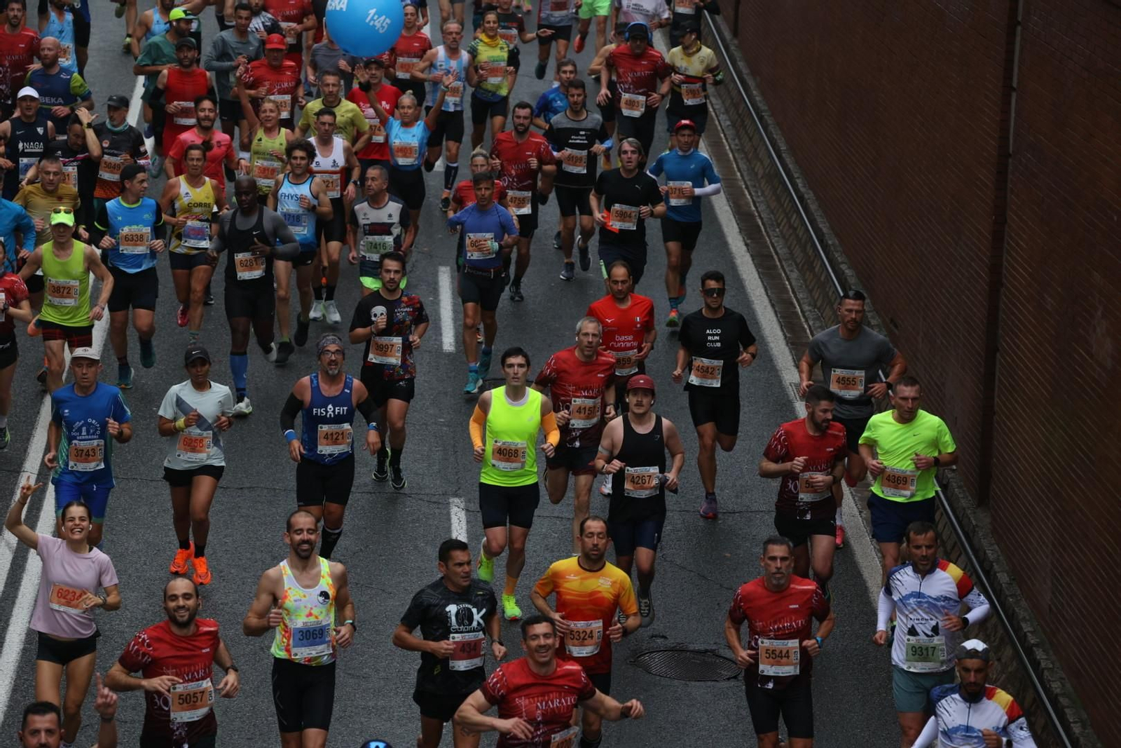 Búscate en la Media Maratón de Sevilla 06