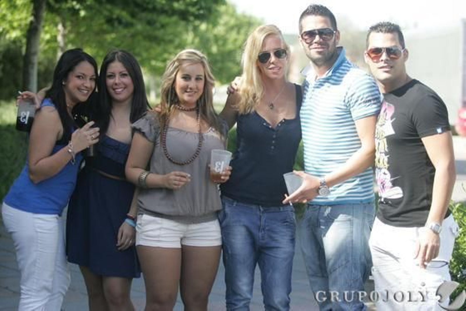 Los caballos y el buen ambiente en la recta final de la feria.  Foto: J.M. Quinones