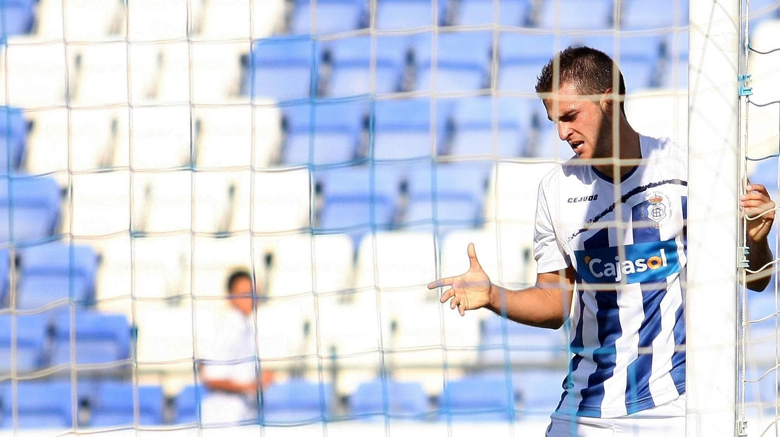 Juan Villar, en un partido con el Recreativo de Huelva de la presente temporada. Juan Villar, en un partido con el Recreativo de Huelva de la presente temporada.