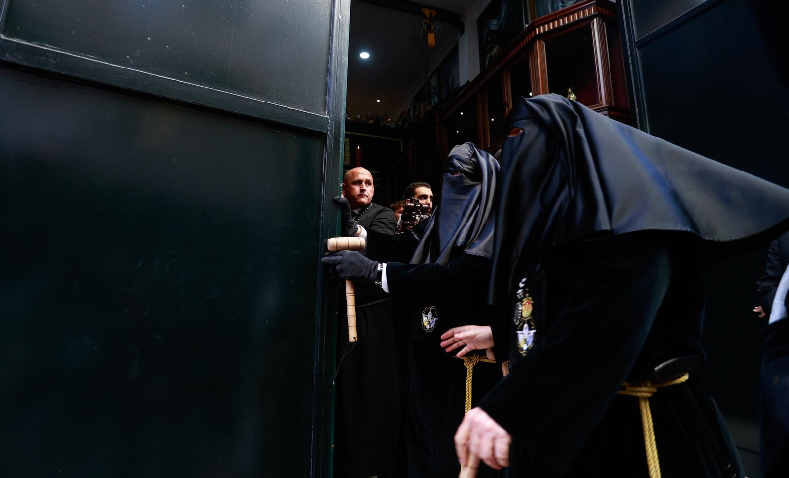 La Piedad en su procesión del Viernes Santo en Málaga, en fotos