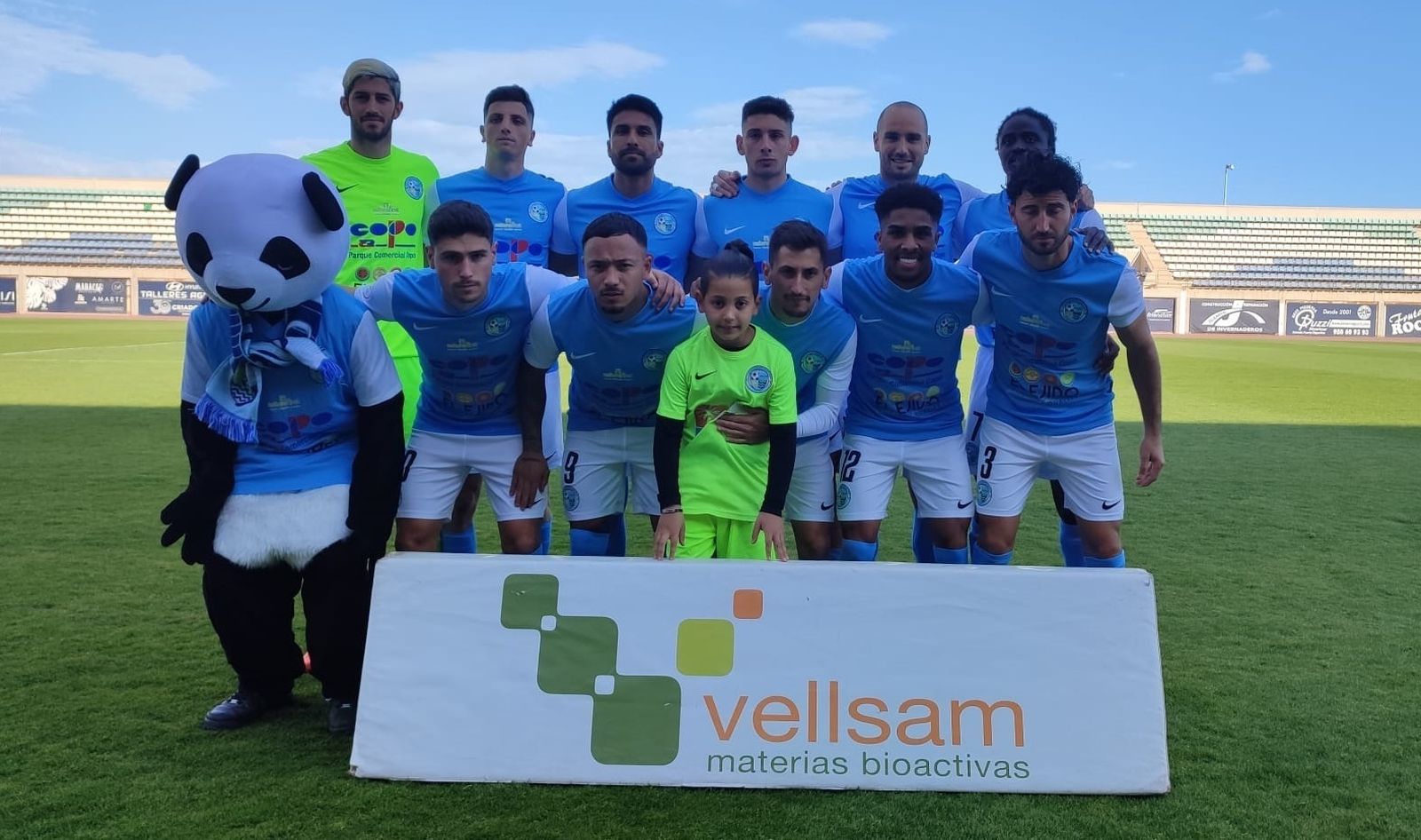 Formación del conjunto ejidense ante el Xerez