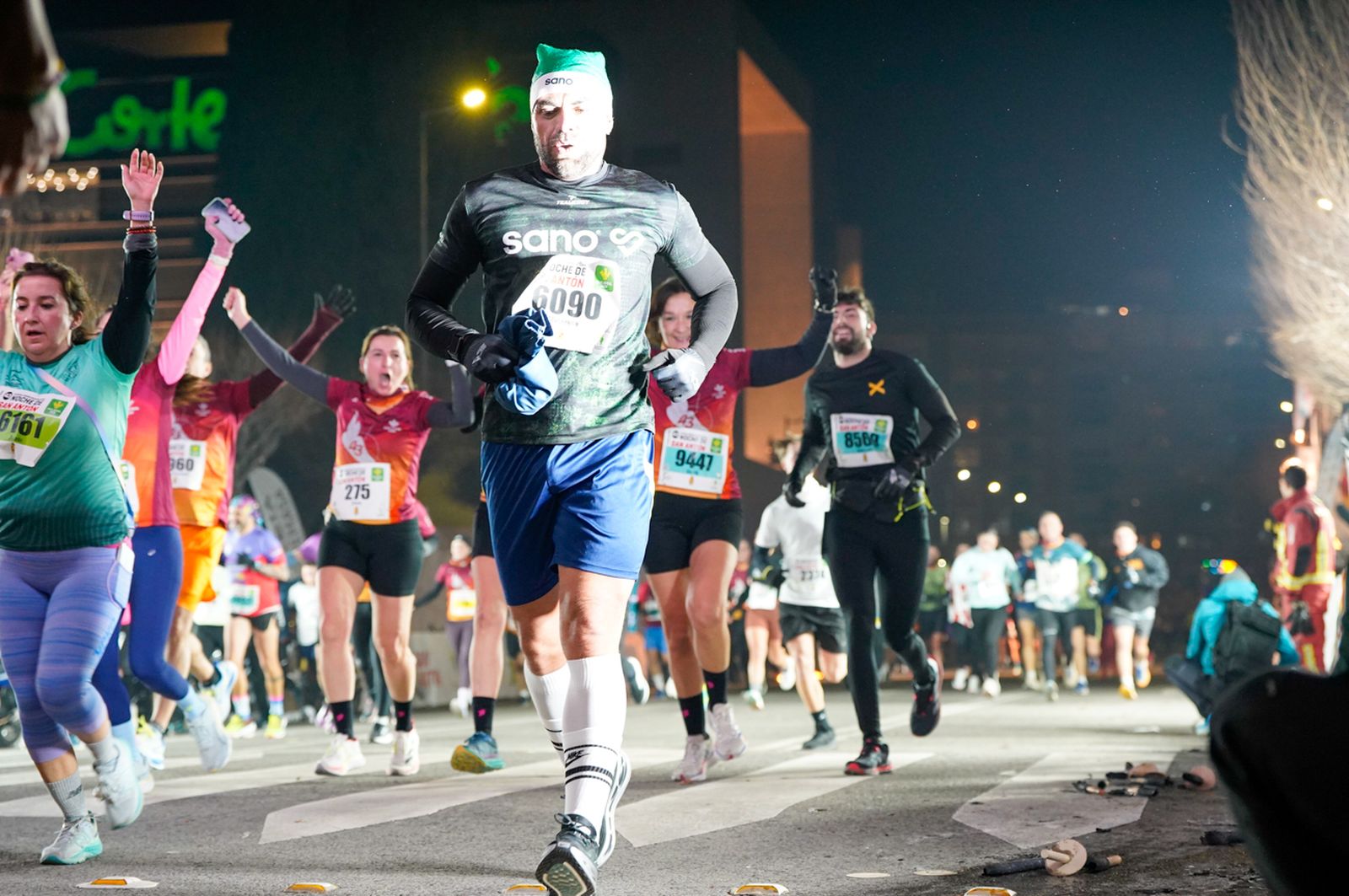 En imágenes: búscate en tu llegada a meta de la Carrera de San Antón 2026 (16)