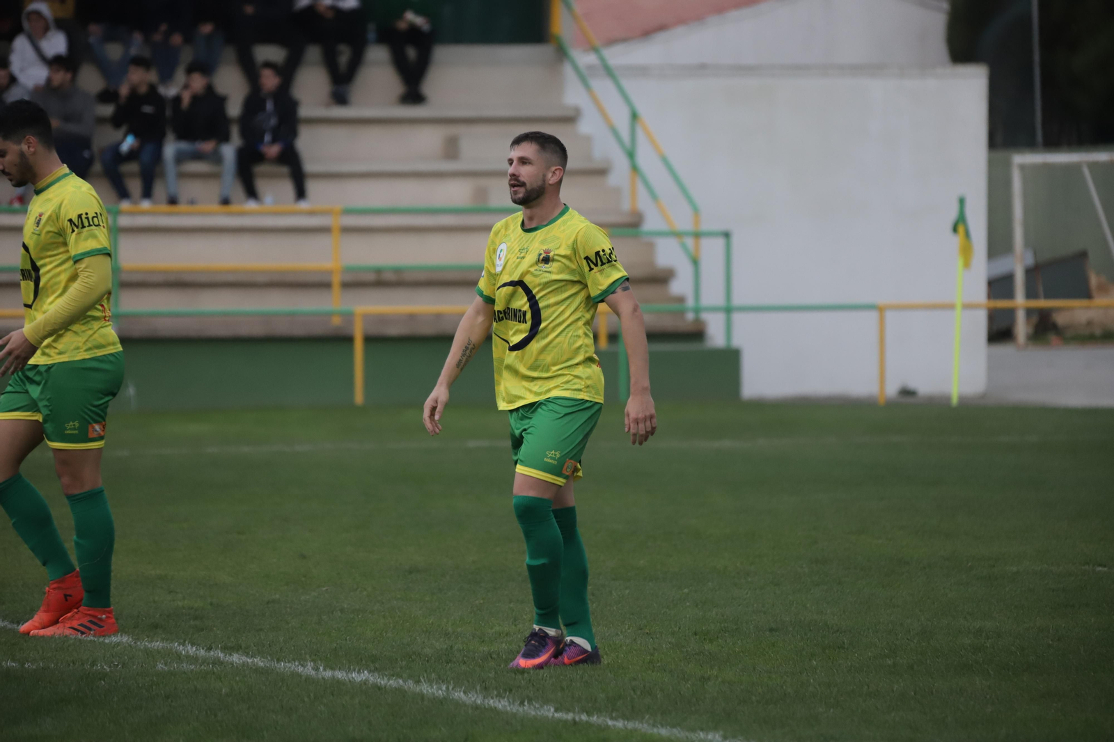 Álex Vázquez, durante el UD Los Barrios-Córdoba B/Erasmo Fenoy