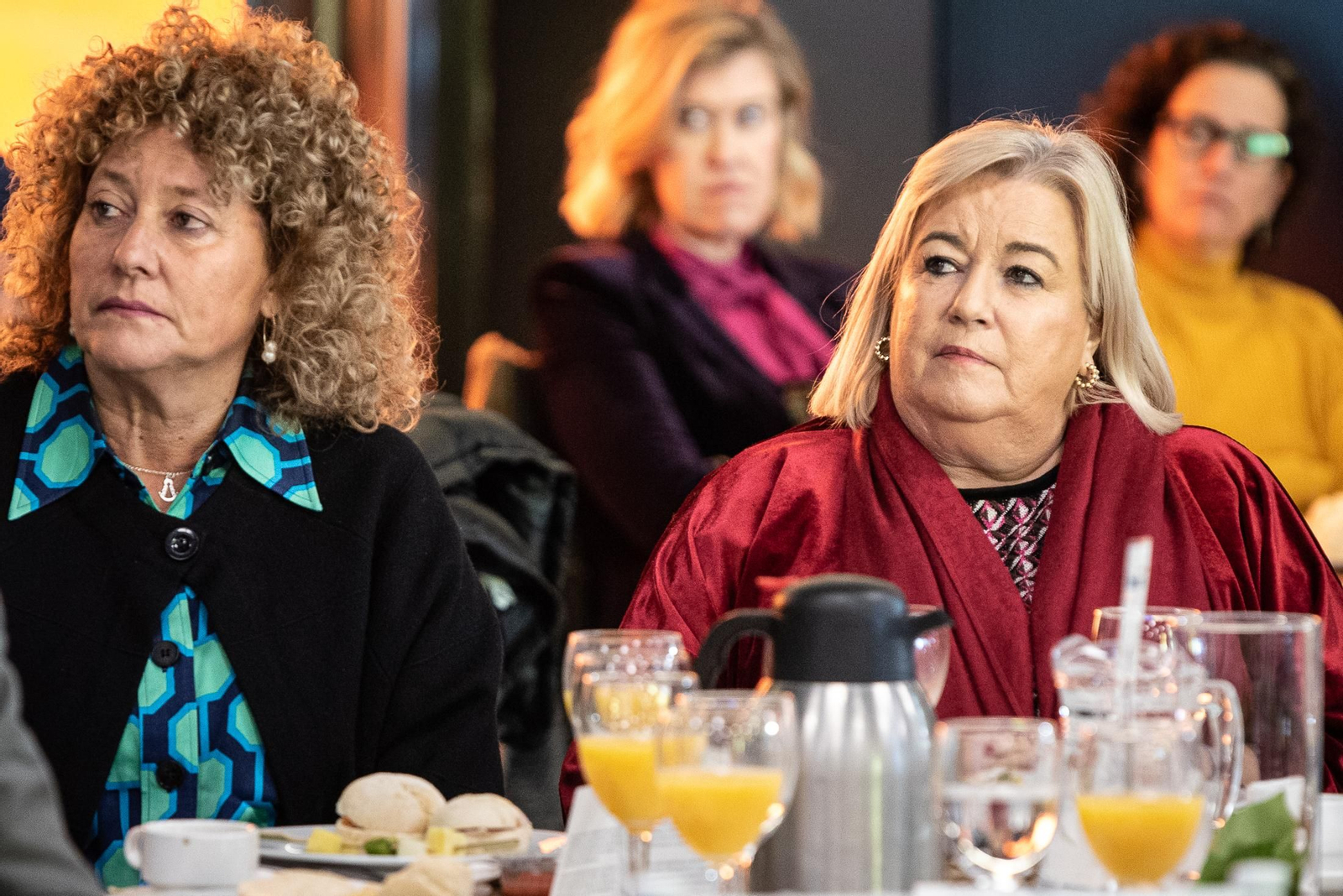 Imágenes del desayuno-coloquio con Antonio Sanz en el Foro Joly Andalucía celebrado en la Lonja de la Innovación del Puerto de Huelva