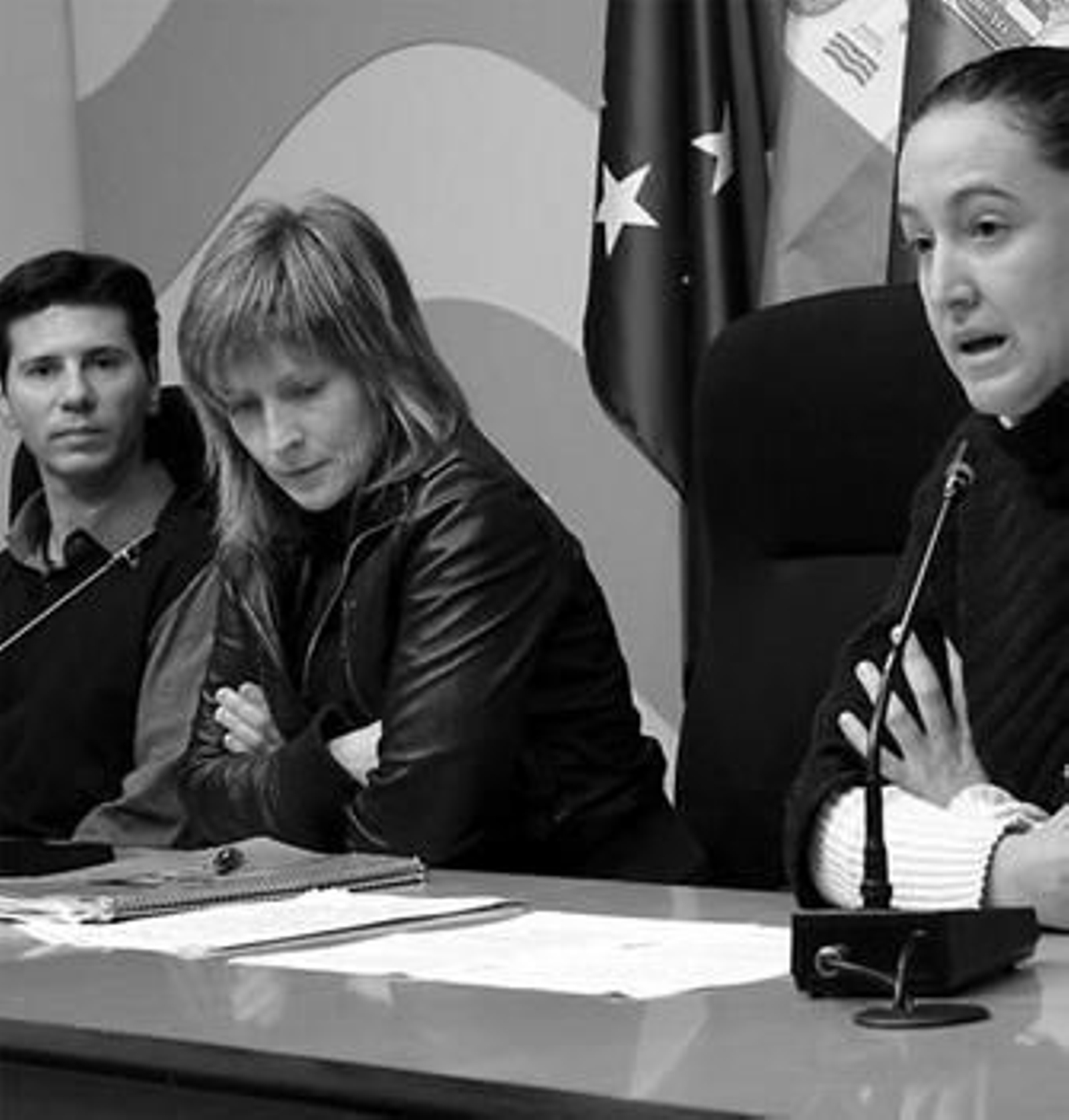 Hernán Mazzanti, Ana Domínguez y Begoña Olabarrieta, ayer.