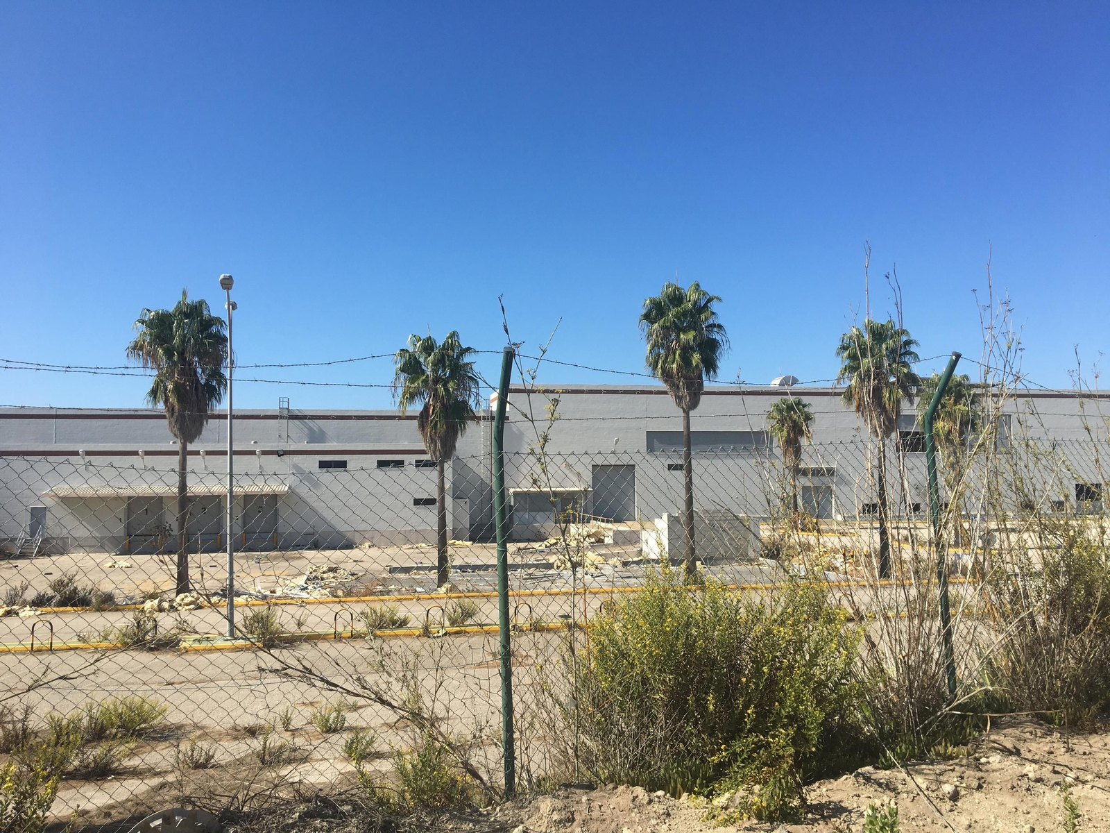 La nave de Visteón, que se encuentra en estado de abandono.