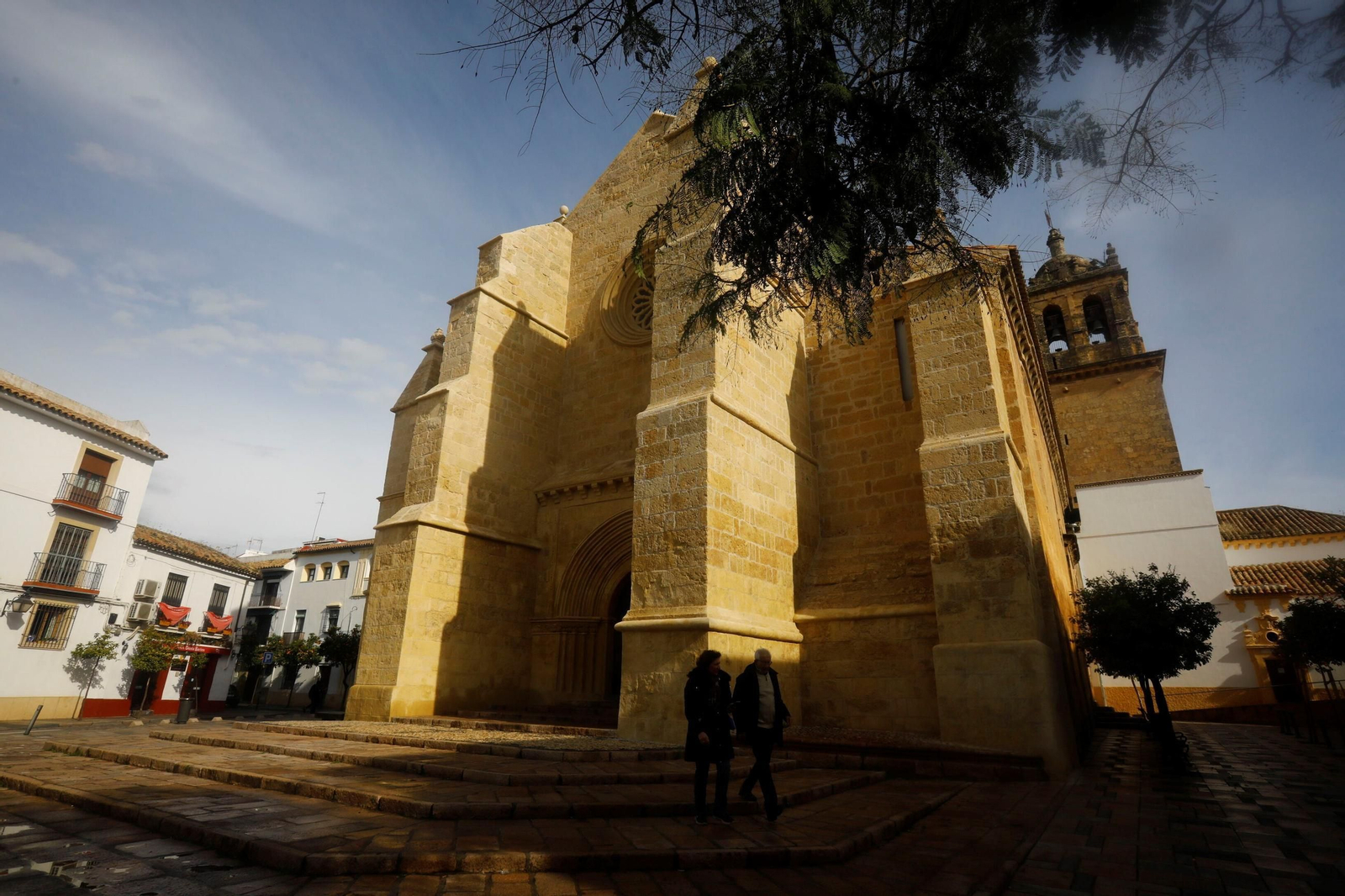 Un paseo en imágenes por el barrio de Santa Marina en pleno invierno