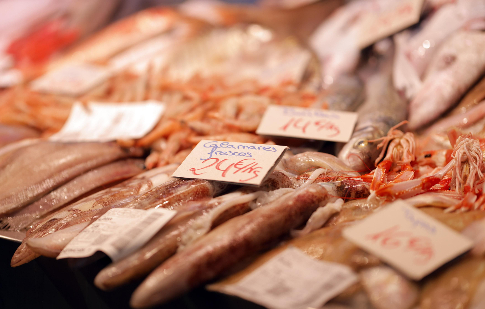 Así están los precios en el mercado de Triana, todas las imágenes