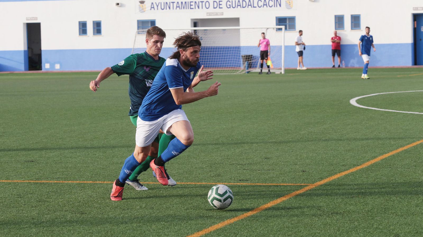 Migue García y Copero destacaron en el centro del campo.