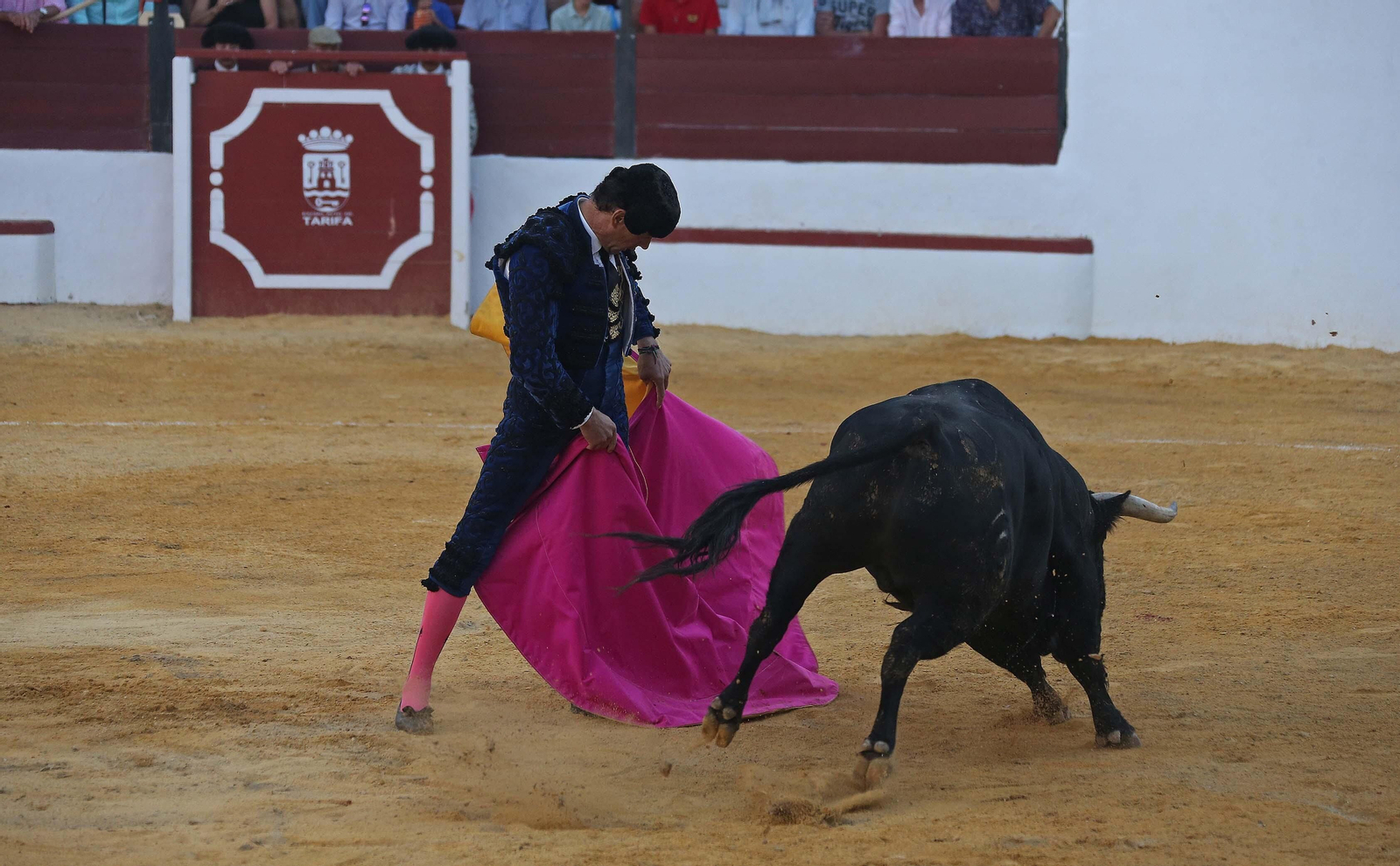 Fotos de la corrida de la reapertura de la plaza de toros de Tarifa: El Cid, Manuel Escribano y Manuel Ponce