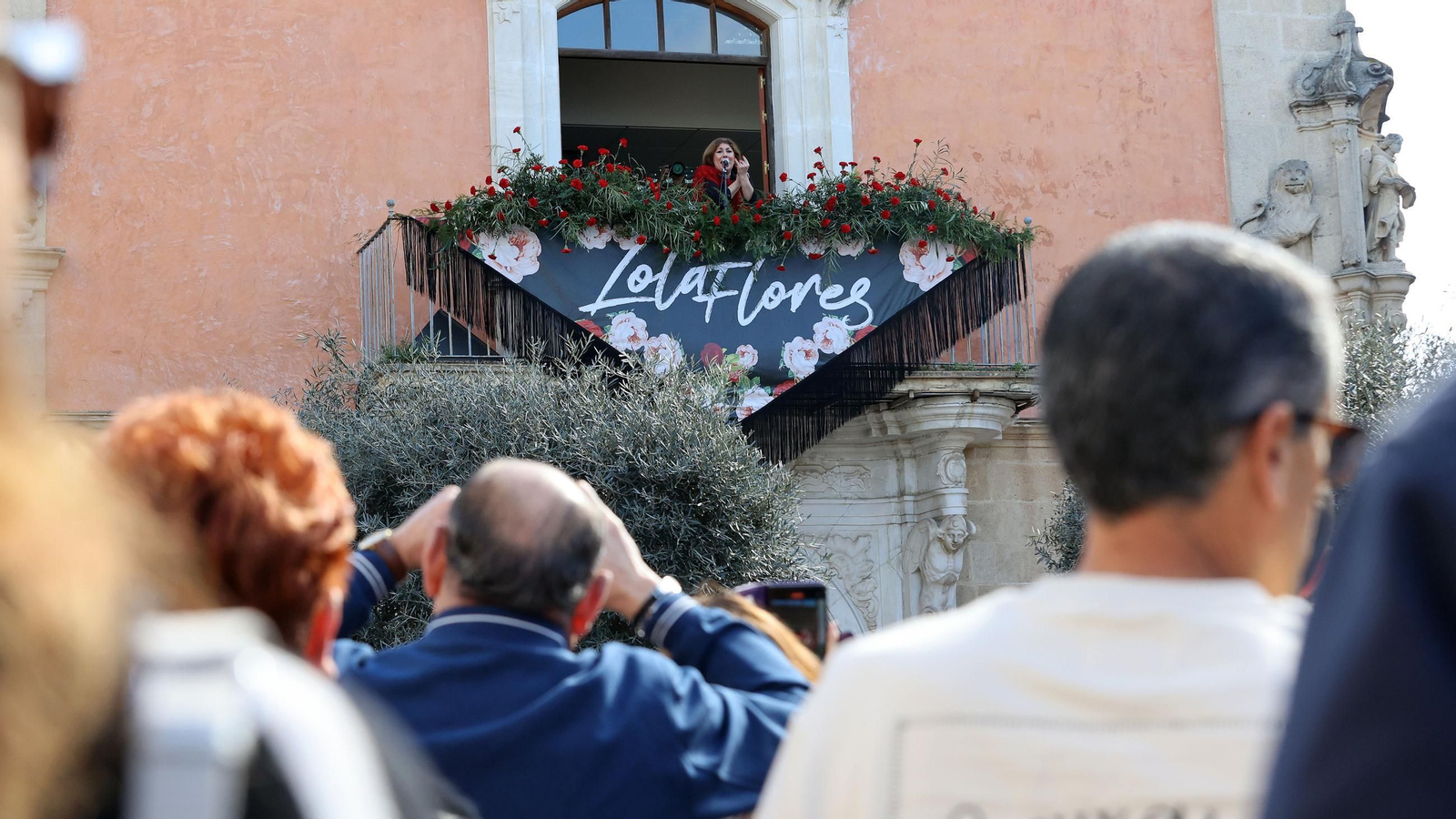 Imágenes de los balcones de Lola Flores en Jerez