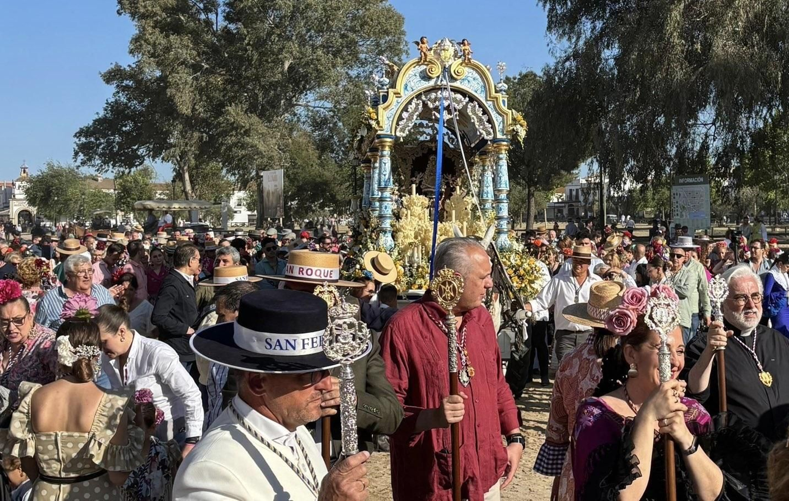 La llegada de la hermandad de San Roque, en la tarde del viernes. La llegada de la hermandad de San Roque, en la tarde del viernes.