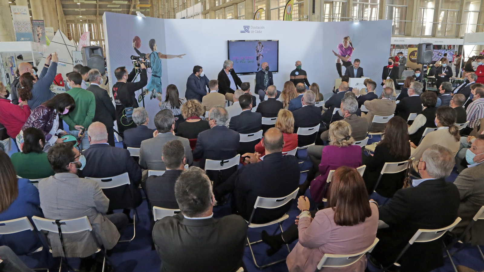 Primer día de la feria del Deporte y Vida Sana en IFECA