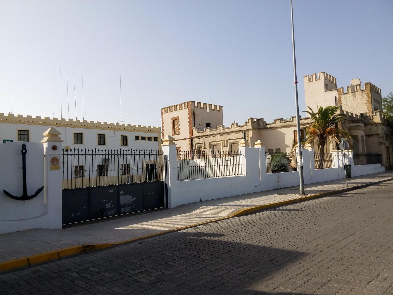 El centro del Ifapa, que se encuentra junto al Castillito de Bajo de Guía, lleva varios años cerrado.