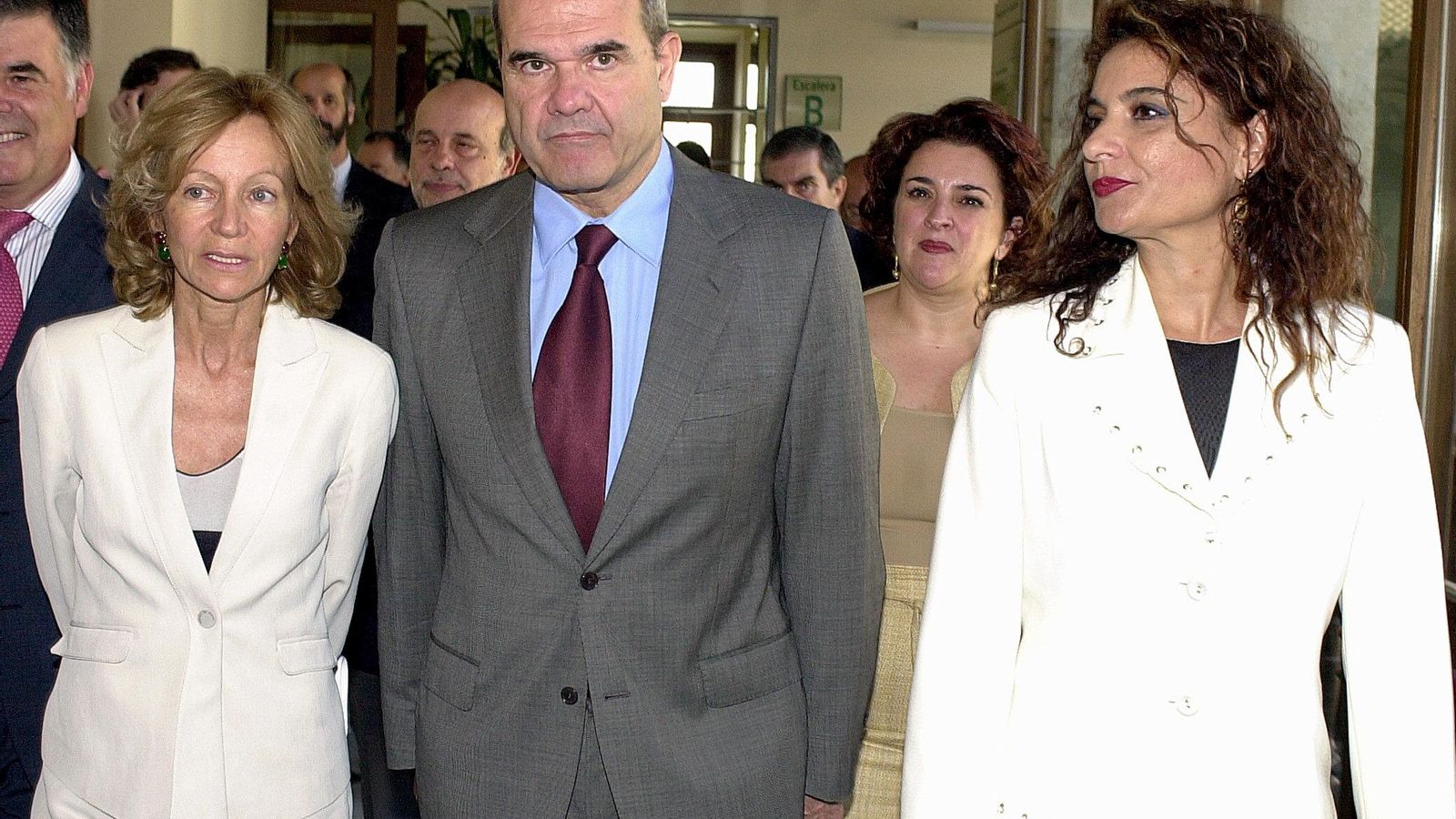 María Jesús Montero, en 2004, junto a Manuel Chaves y Elena Salgado.