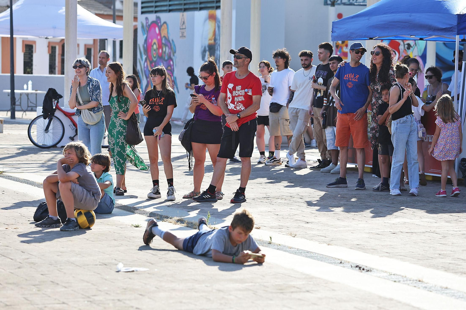 Imágenes de la muestra de arte urbano en la Plaza del Titan de Huelva