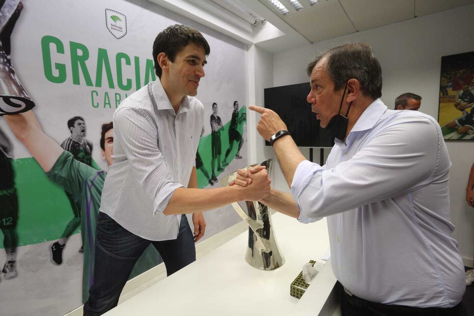 Fotos: la rueda de prensa de despedida de Carlos Suárez