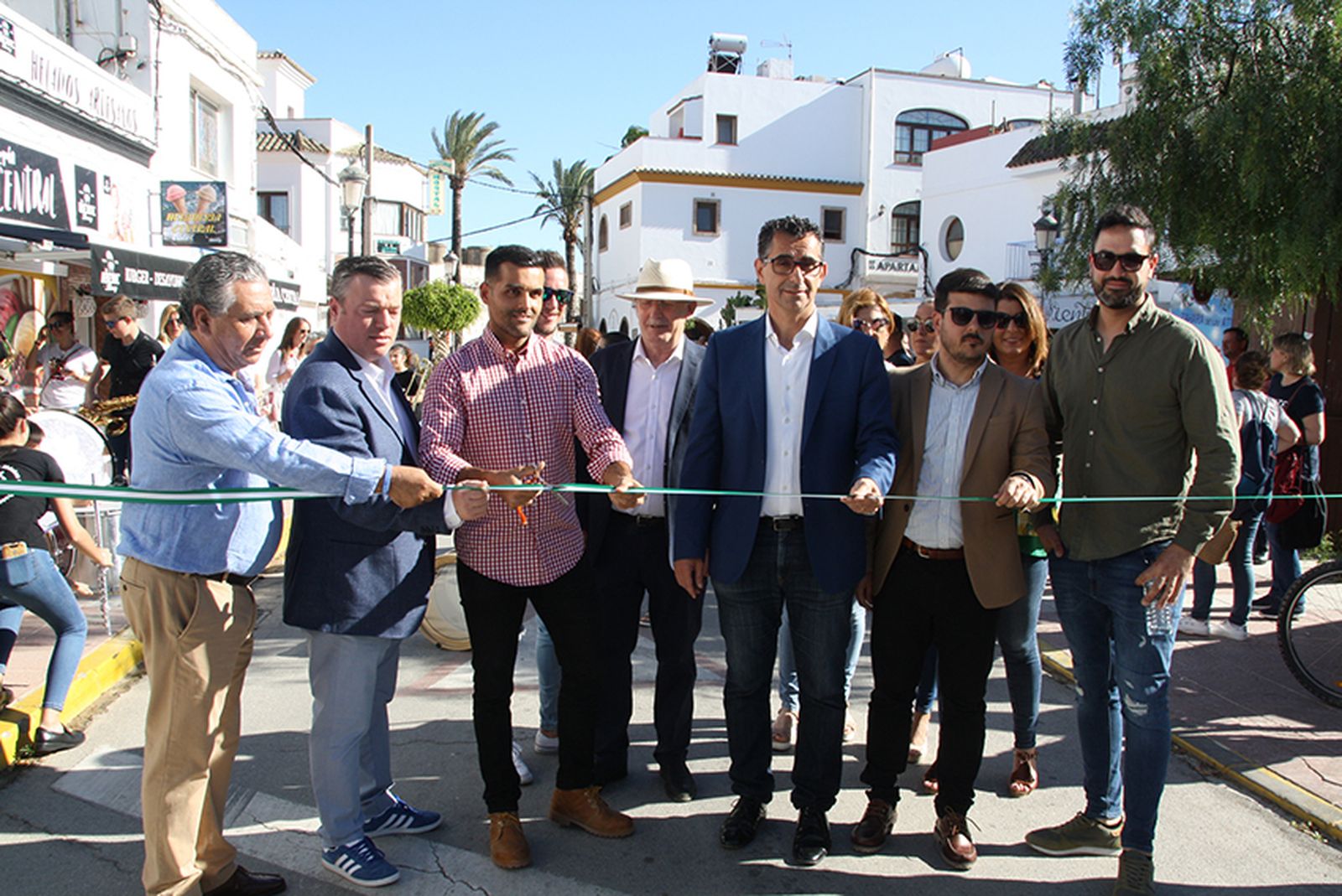 Un momento del acto de inauguración de la Ruta del Atún de Zahara.