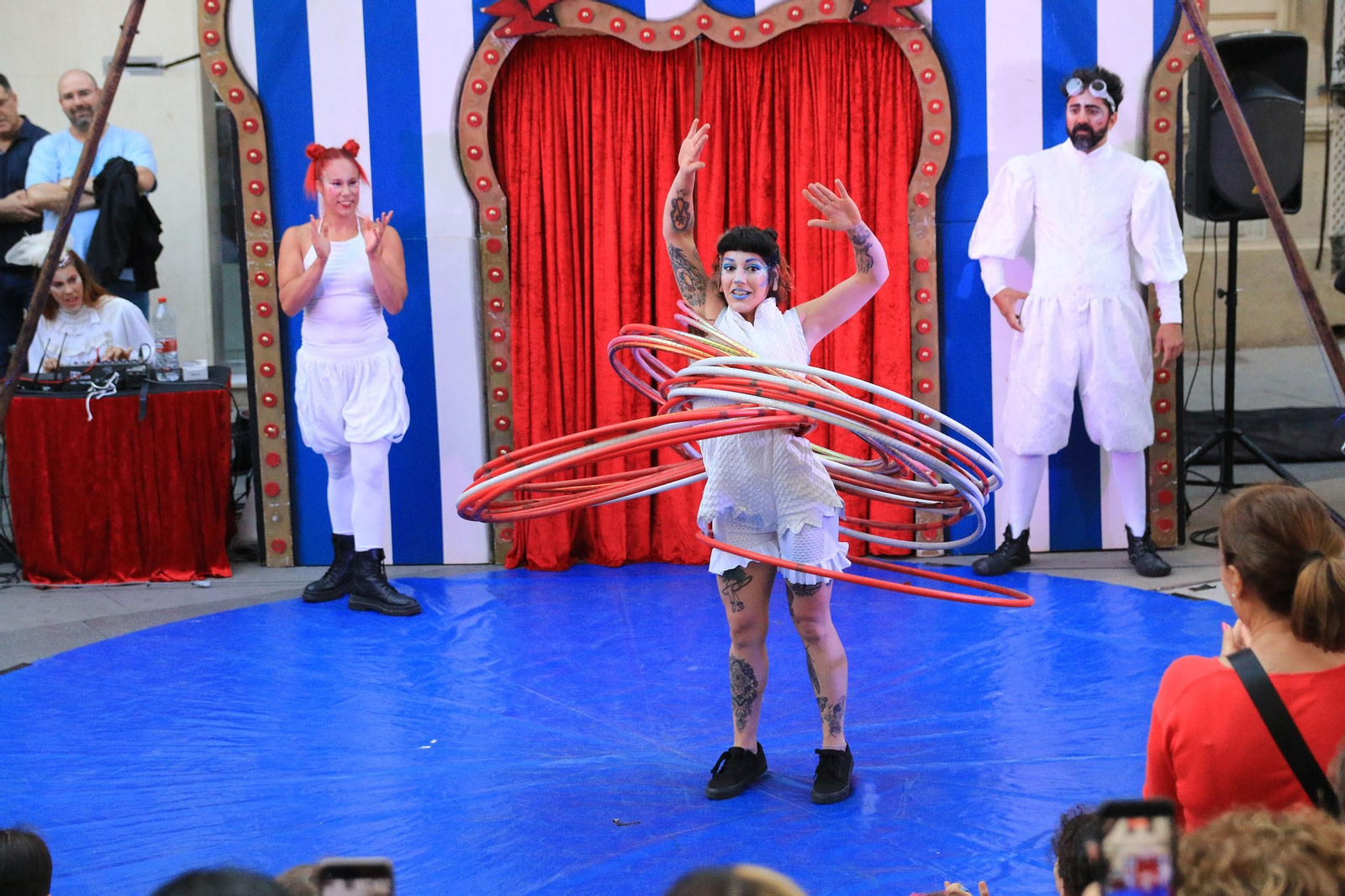 Imágenes de la Noche en Blanco, en Almería