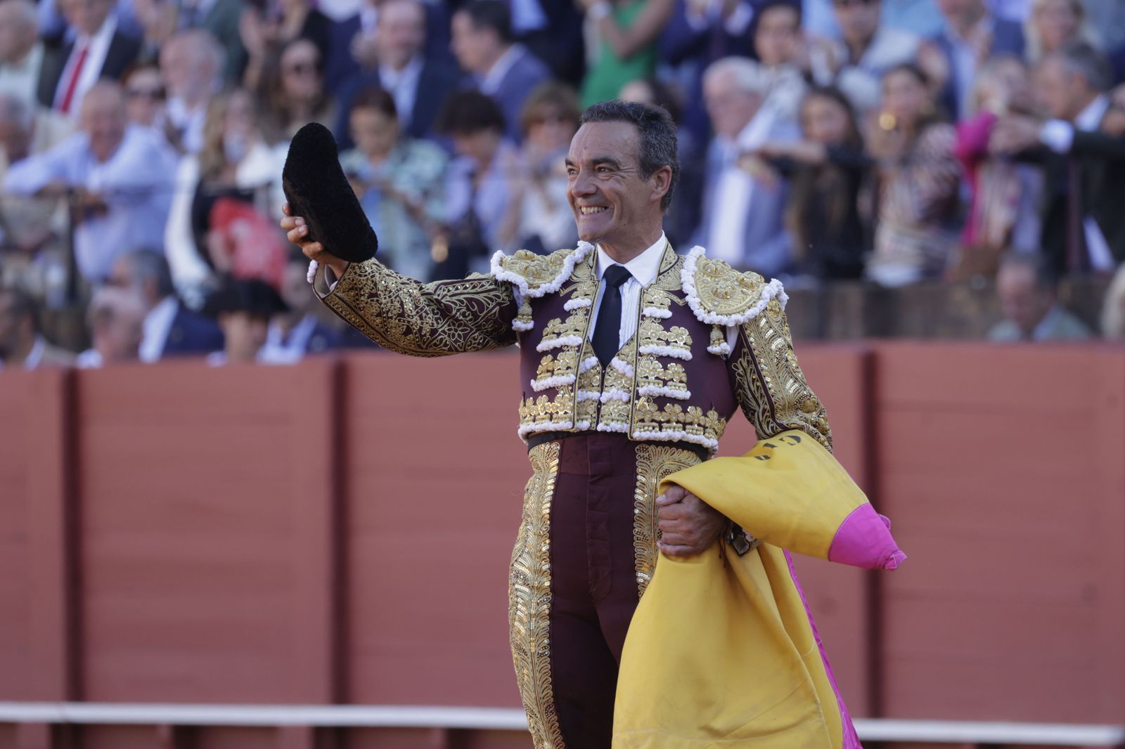 Las imágenes de la corrida de los Victorinos en la Maestranza de Sevilla