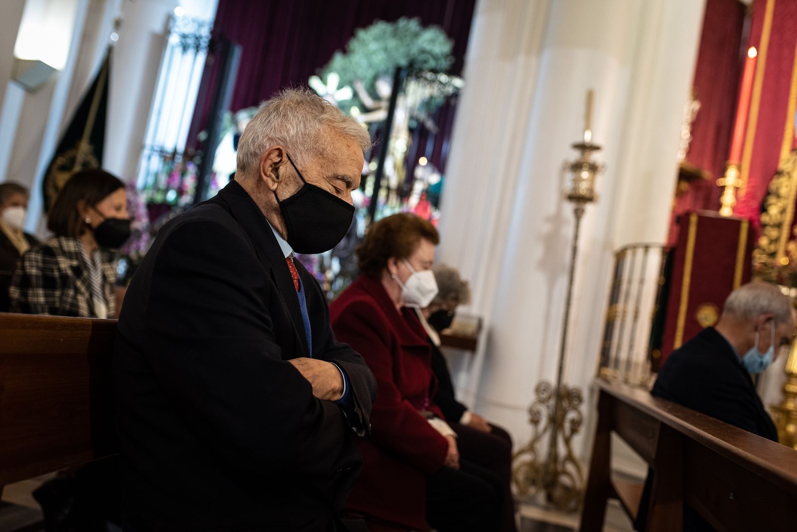 Jueves Santo: Imágenes de las Hermandades del Nazareno y Oración en el Huerto