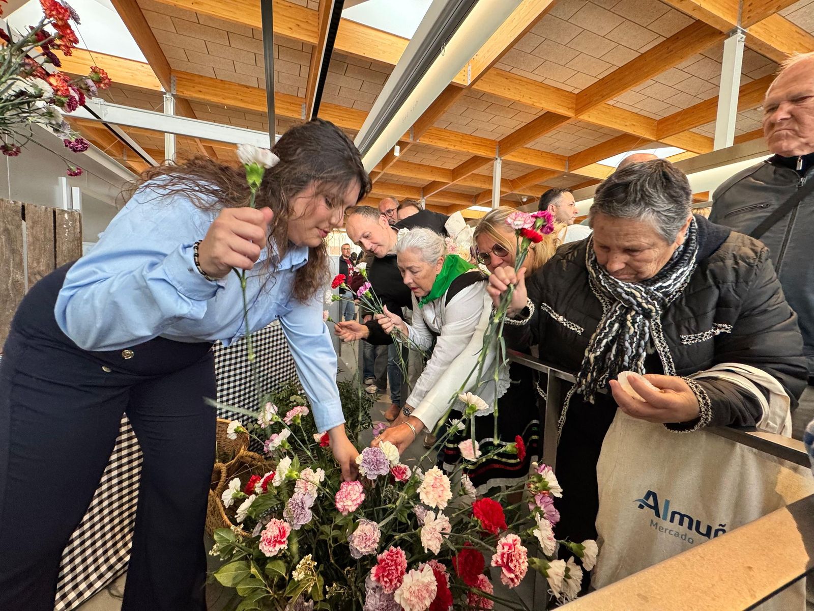 Así ha sido la inauguración del mercado municipal de Almuñécar