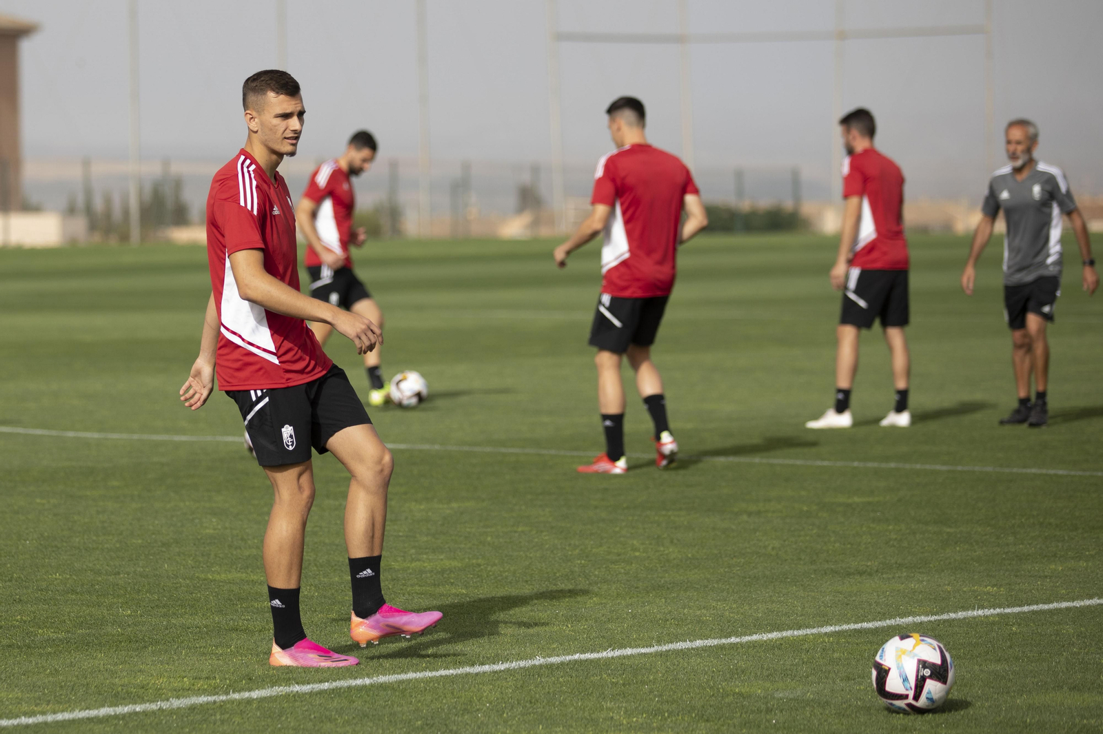 Así ha sido el primer entrenamiento del Granada CF de la pretemporada