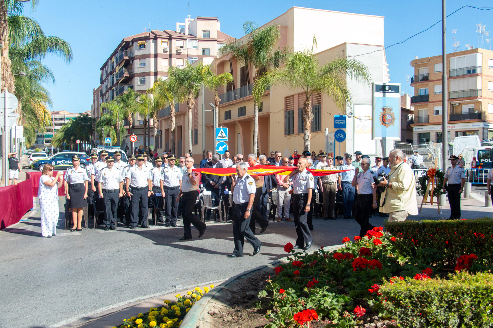 Así ha sido el acto de la dedicación nominativa de la fuente de la Avenida Salobreña a la Policía Nacional