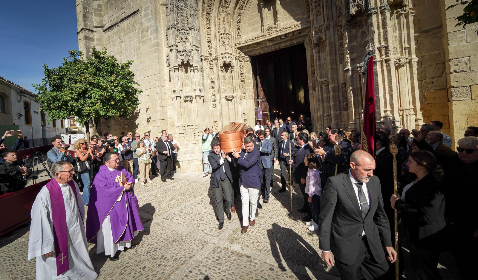 Imágenes del último adiós a Rafael de Paula en Jerez