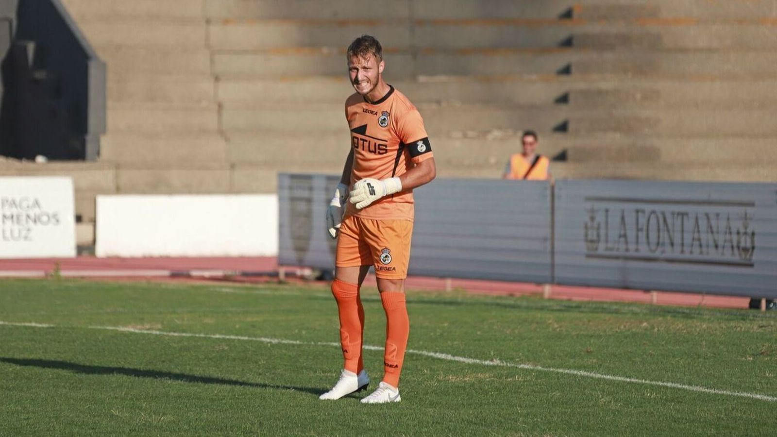 Javi Montoya, durante un partido con la Balona