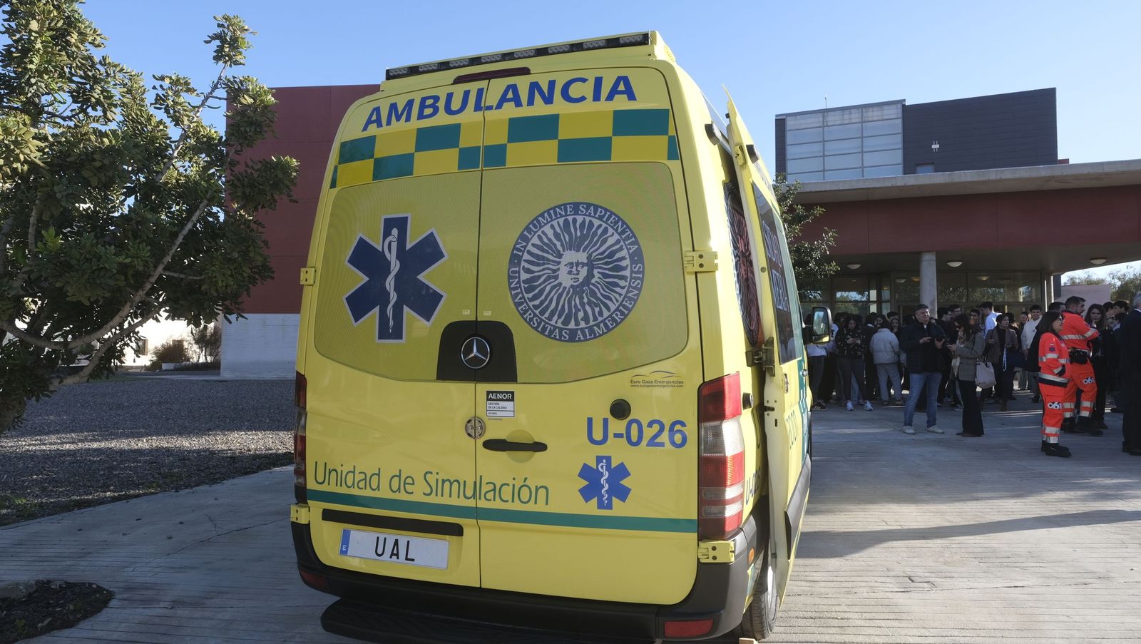 La Facultad de Ciencias de la Salud de la UAL suma a sus instalaciones una ambulancia didáctica