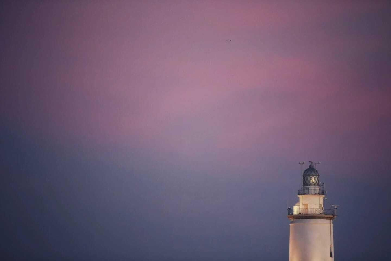 La Farola de Málaga, que es BIC, en fotos