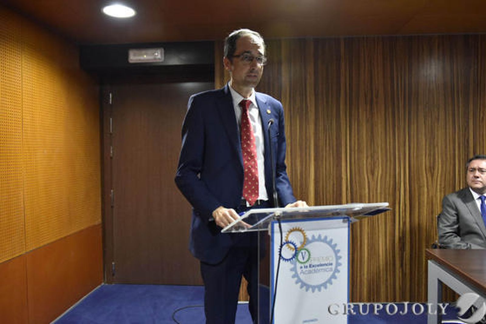 José Luis Sevillano, en un momento de su intervención.

Foto: JUAN CARLOS VÁZQUEZ