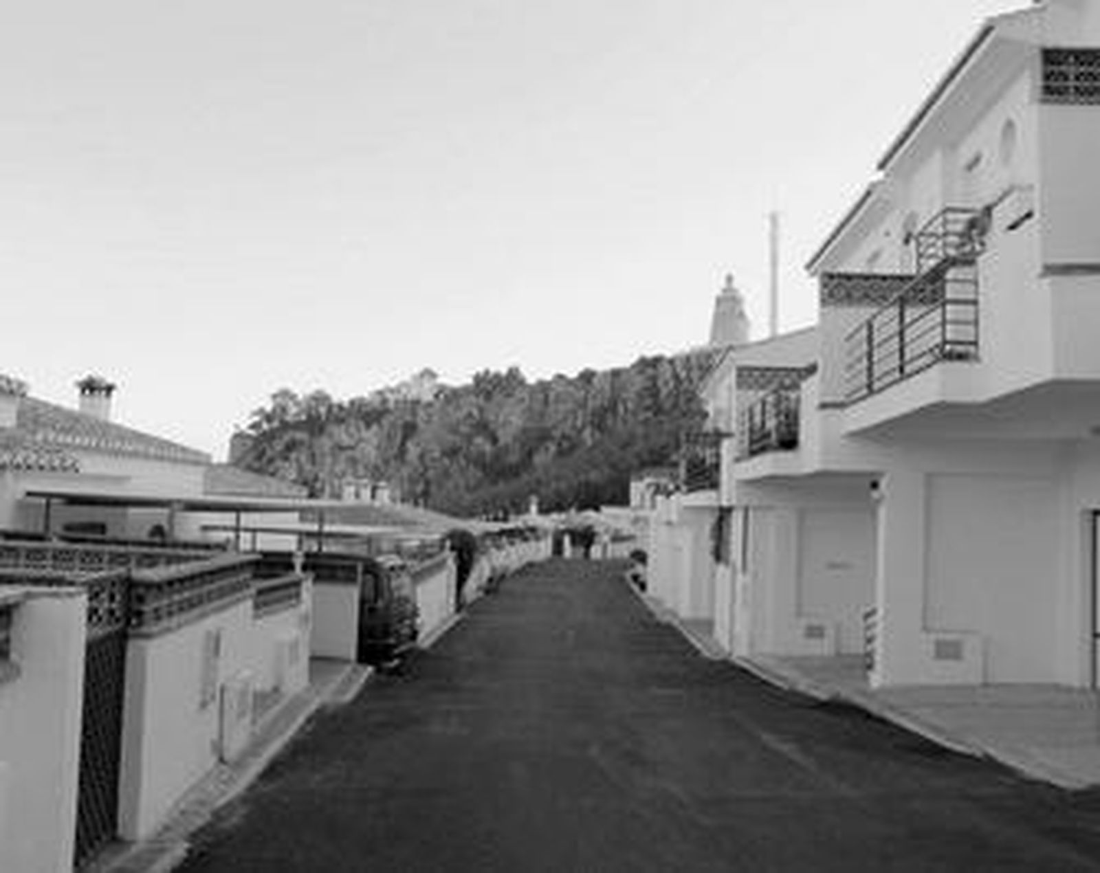 Urbanización 'El Faro de Marina del Este', sobre la que pesa un auto que obliga a su derribo parcial.