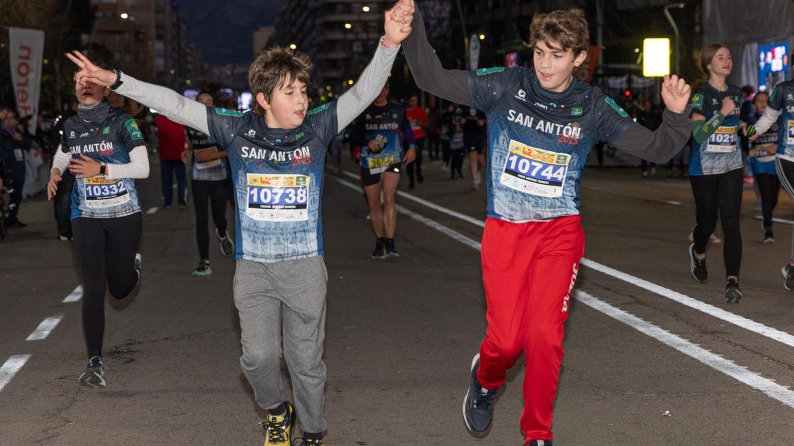En imágenes: más de 1700 participantes en la Carrera Infantil de San Antón