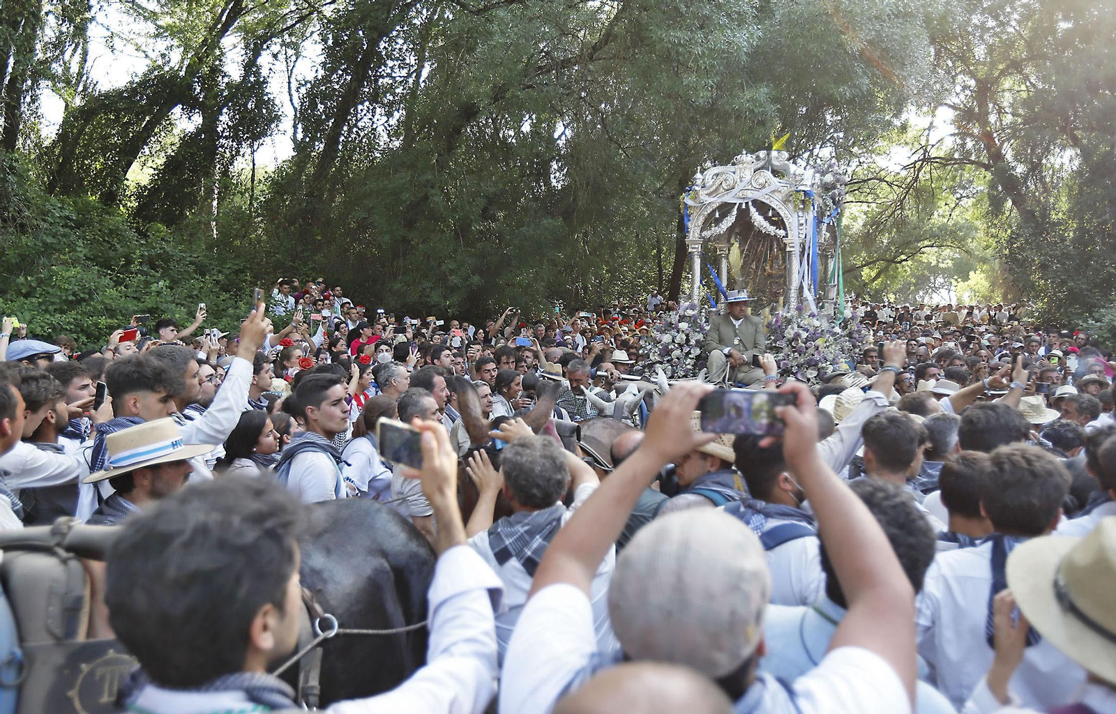 El Rocío 2023: Imágenes del Camino de la Hermandad del Rocío de Huelva