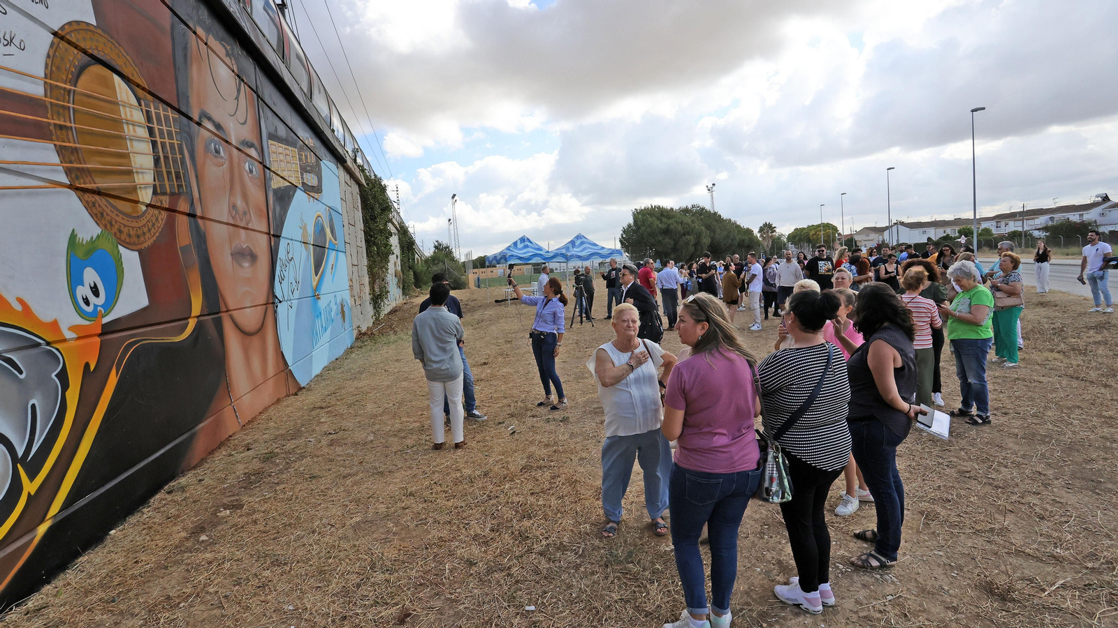 Graffiti de Migue Benítez de 'Los Delinqüentes' en San José Obrero