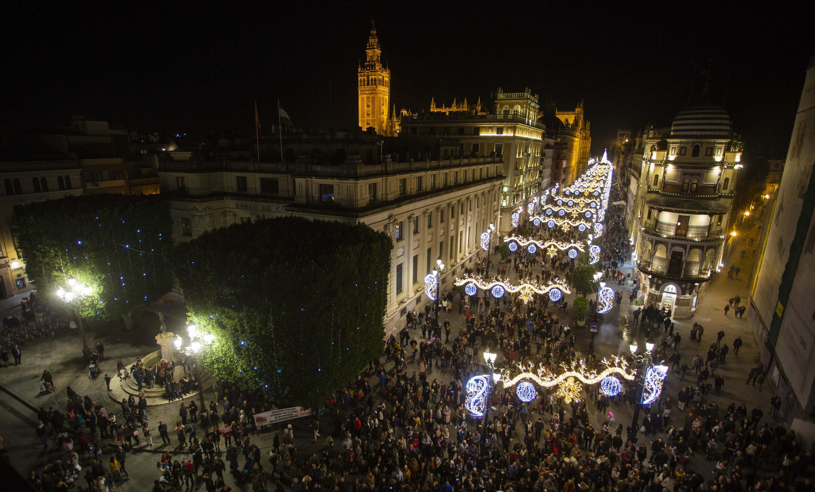 El encendido del alumbrado navideño, en imágenes
