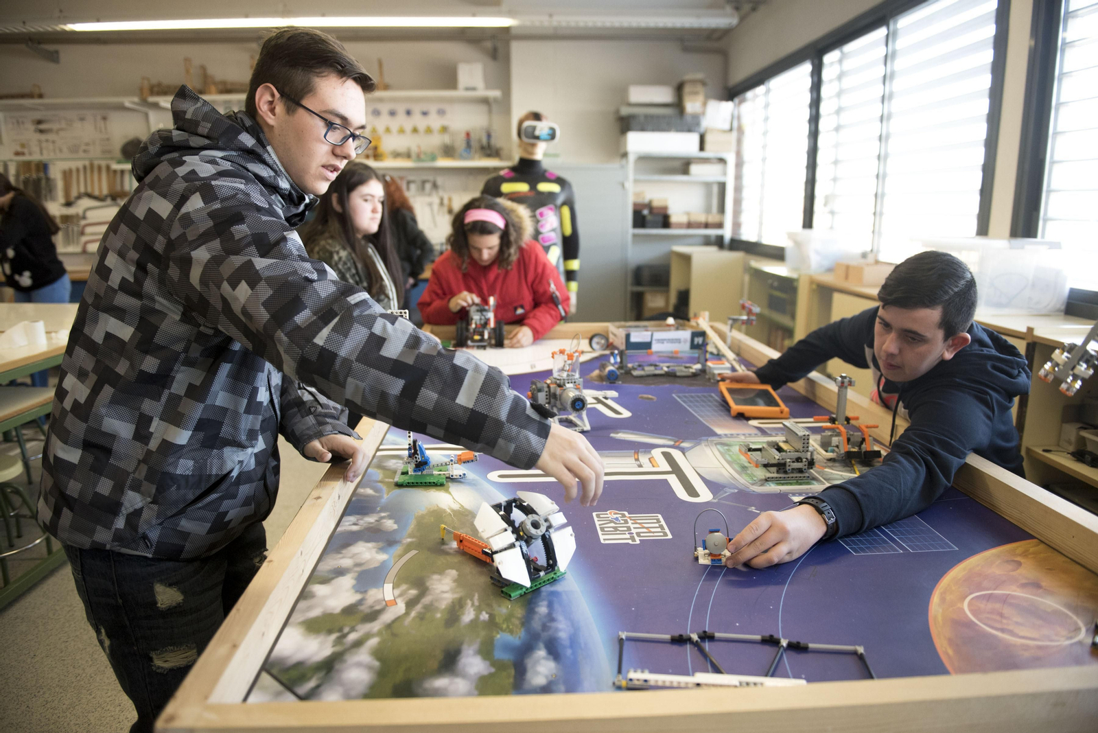 Los alumnos calientan motores para el Torneo First Lego