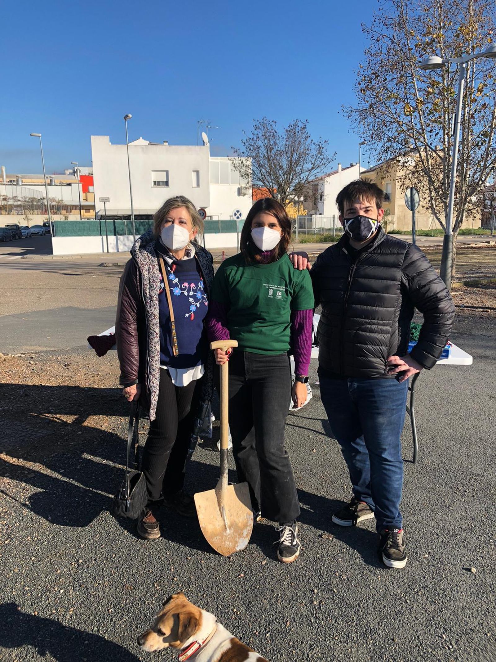 El Carpio planta 54 árboles con la actividad Plantamos y Respiramos