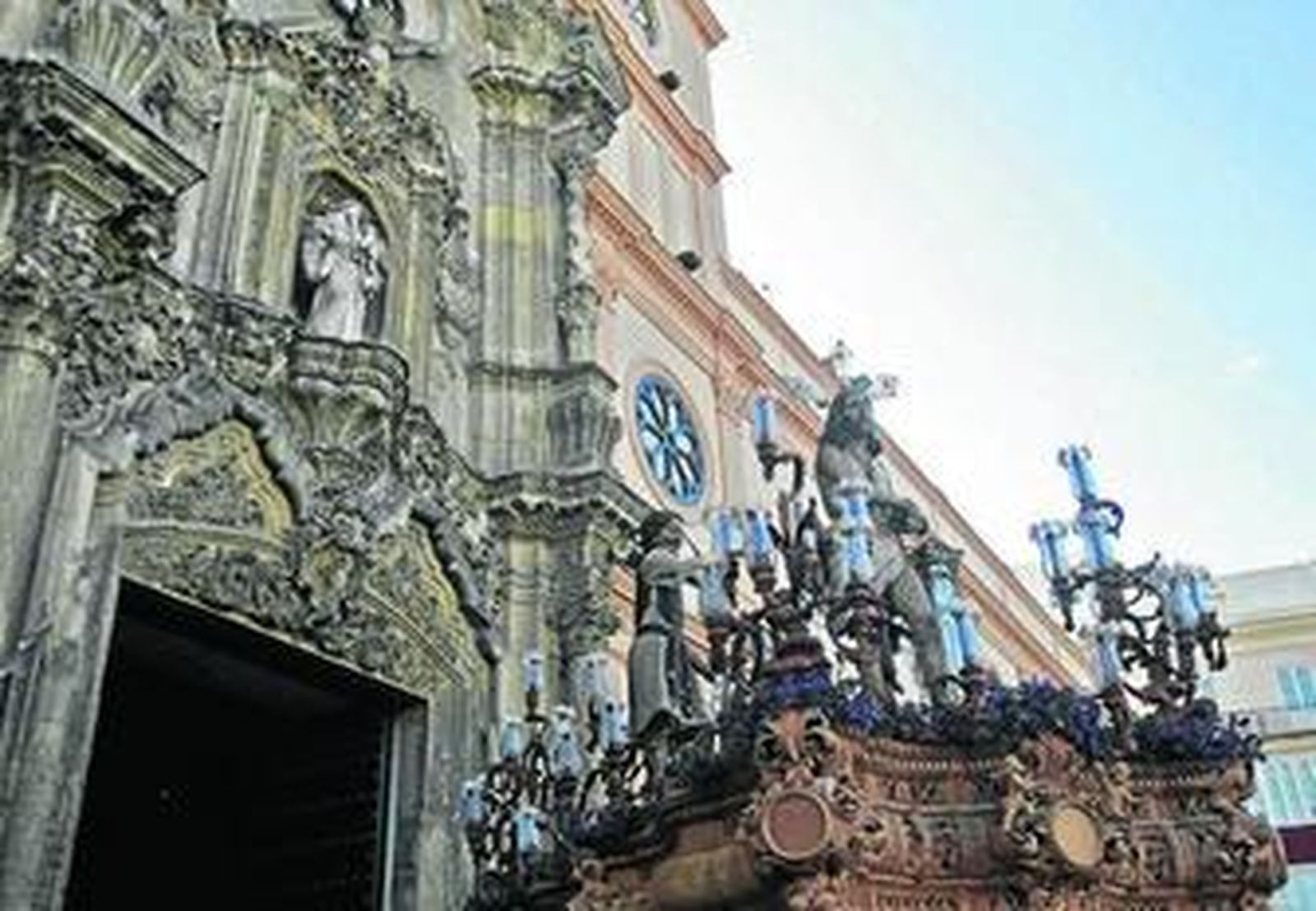 El paso del Señor de Columna, tras salir de San Antonio en la pasada Semana Santa.