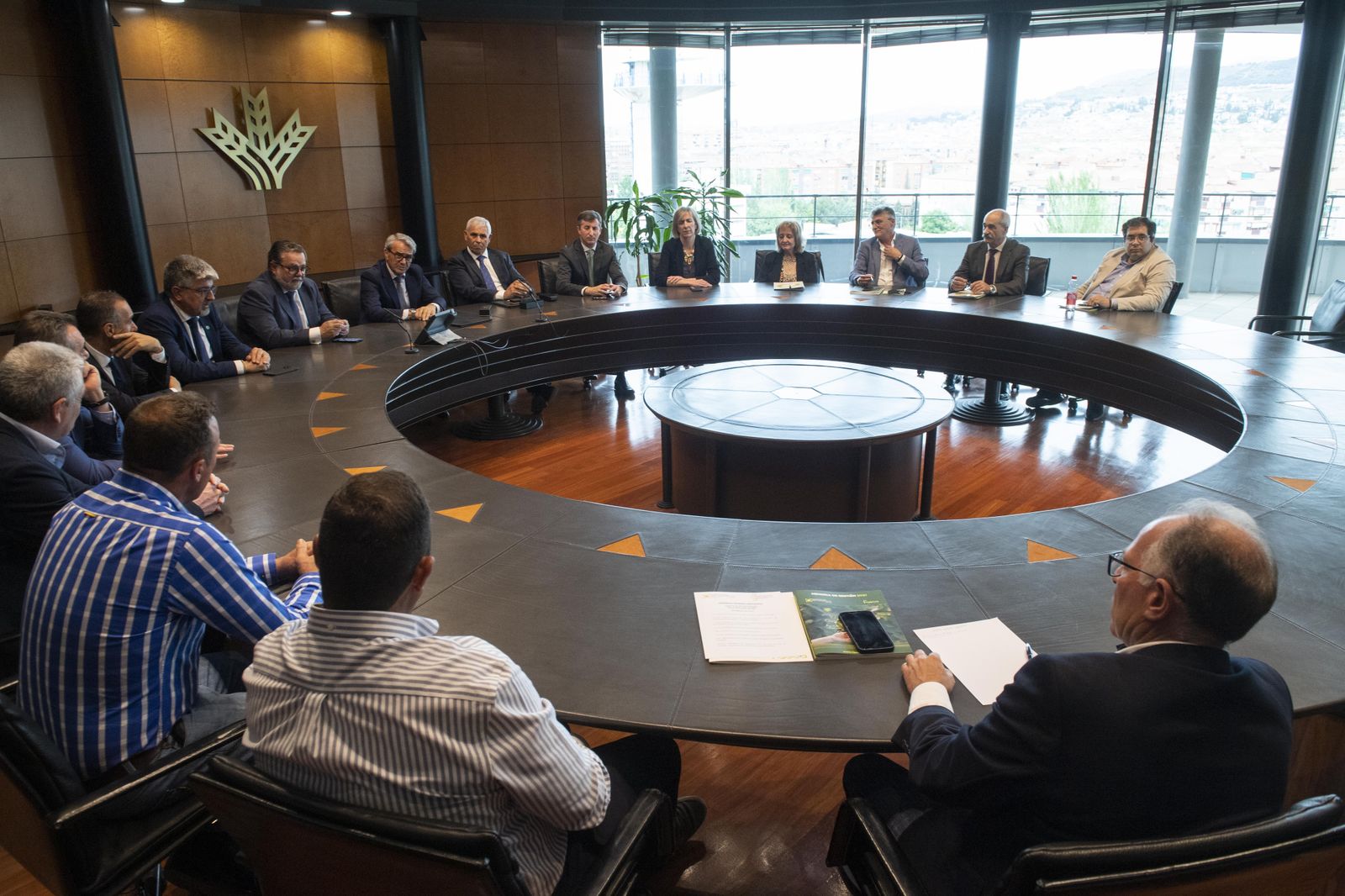 Caja Rural de Granada y Faeca renuevan su apoyo a las cooperativas agrarias