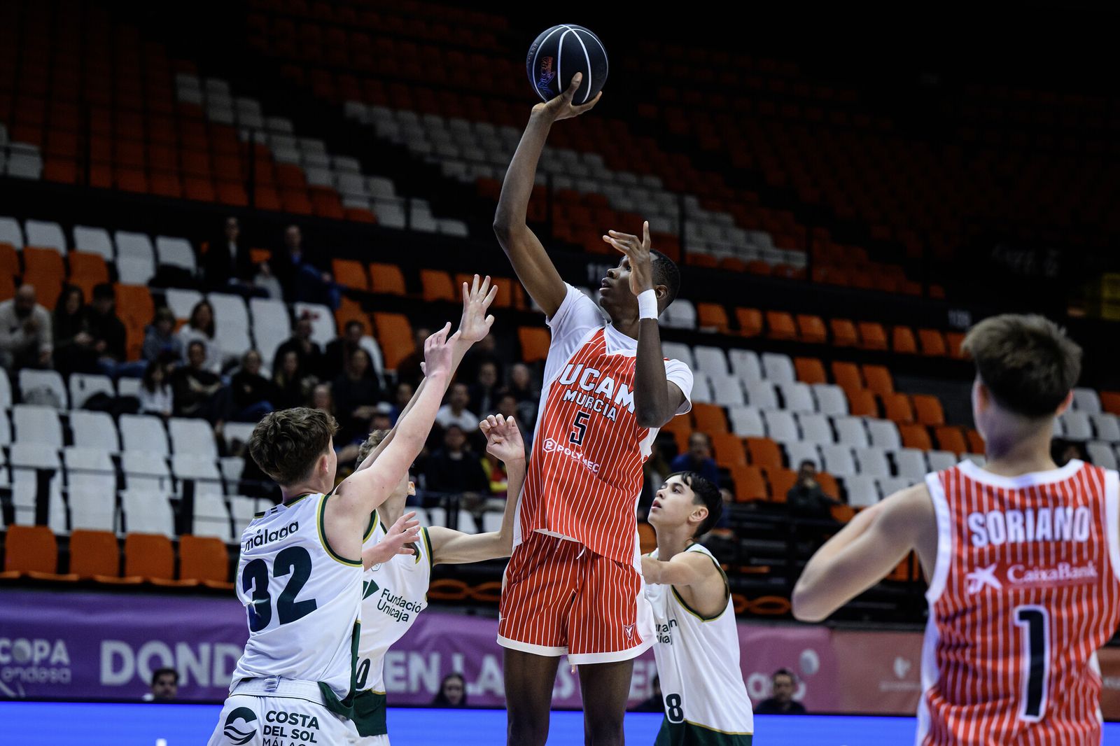 La celebración del Unicaja por acceder a la Minicopa