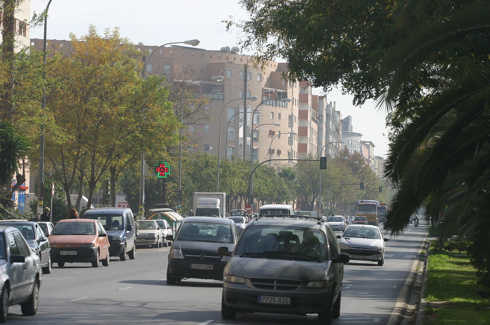 La Avenida de las Ciencias de Sevilla Este, barrio en el que reside la familia.