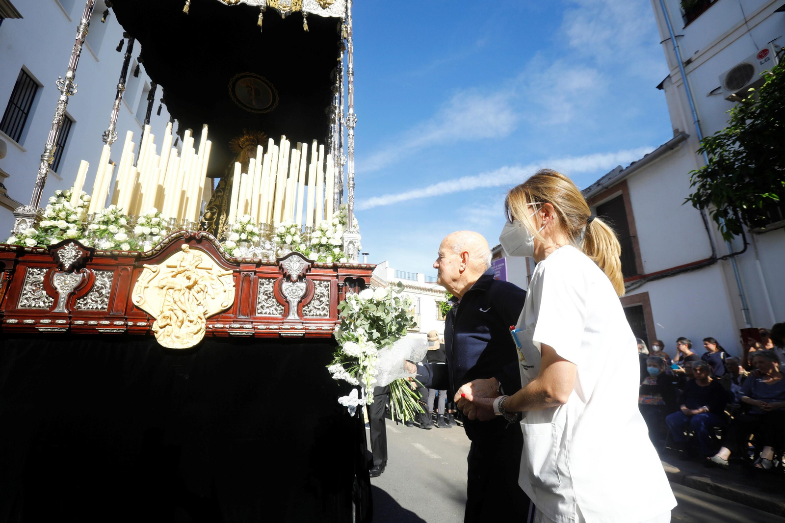 Jueves Santo en Córdoba: la procesión del Nazareno, en imágenes