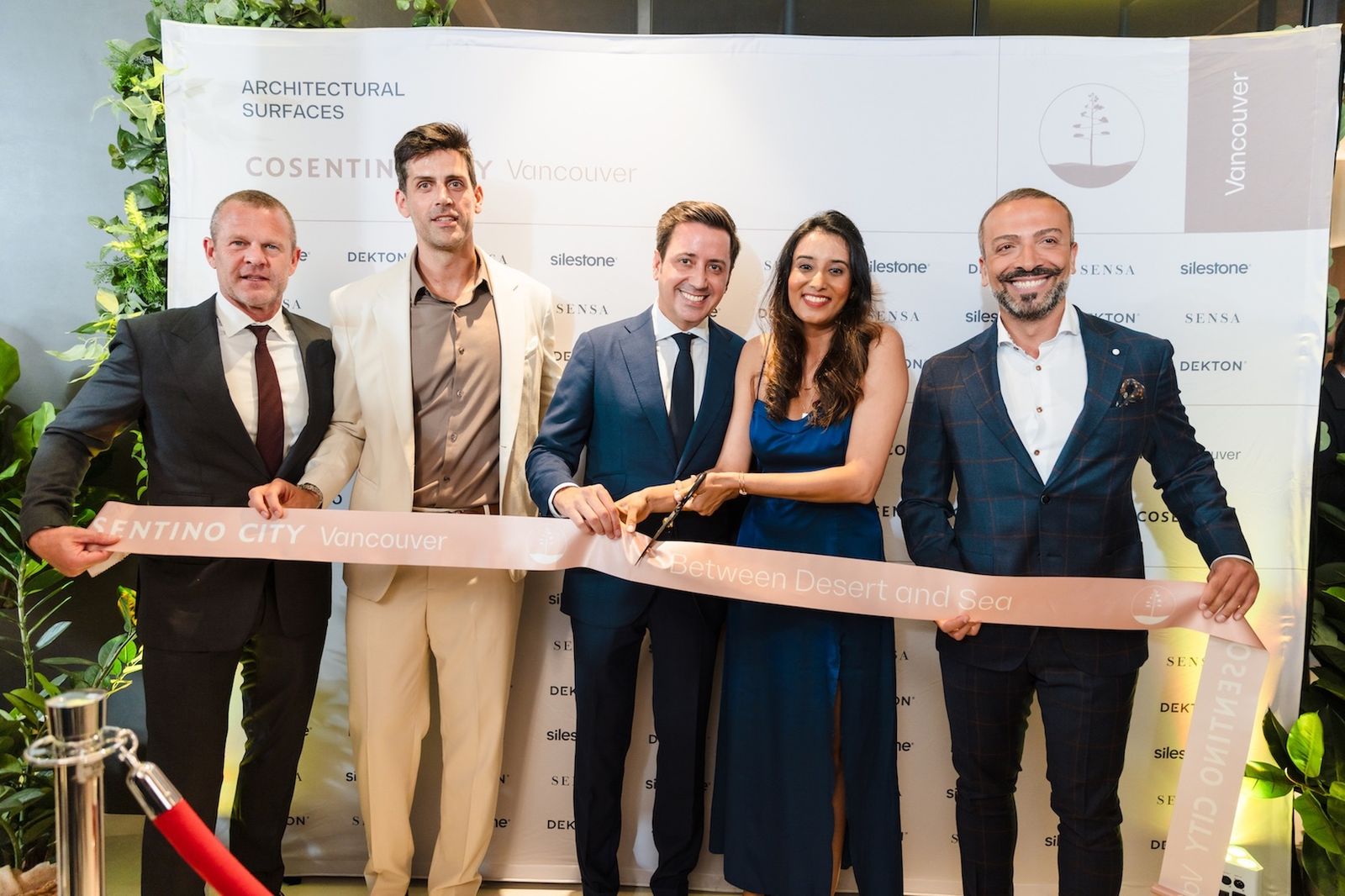 Corte de cinta para la apertura de los “Citys” de Cosentino en Seattle y Vancouver.