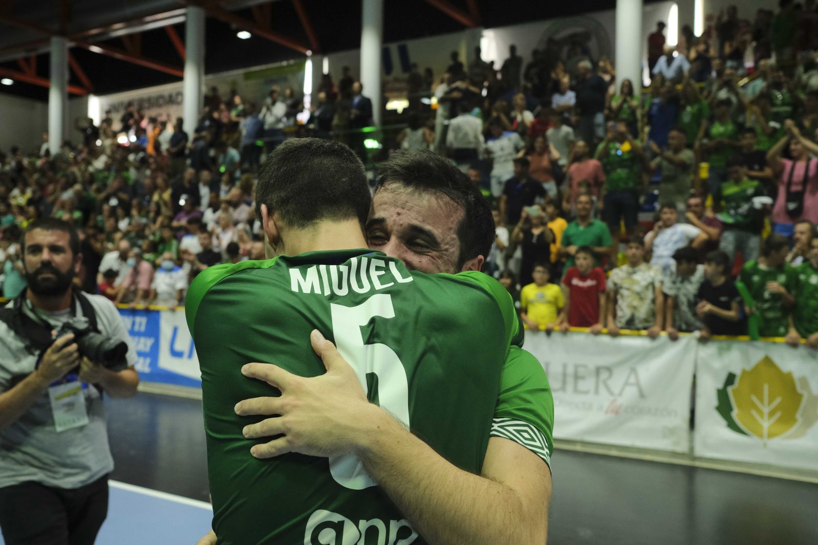 La fiesta del ascenso del BeSoccer UMA Antequera, en imágenes