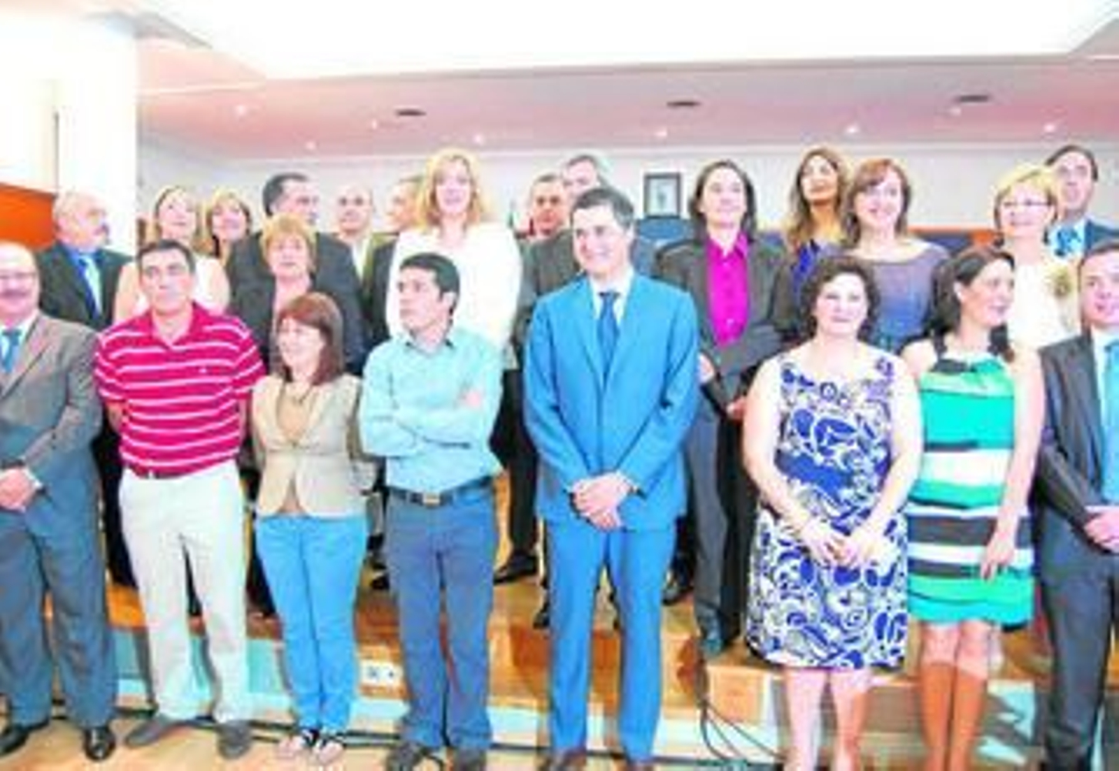 Imagen de la nueva corporación municipal de Motril, con Carlos Rojas en el centro.