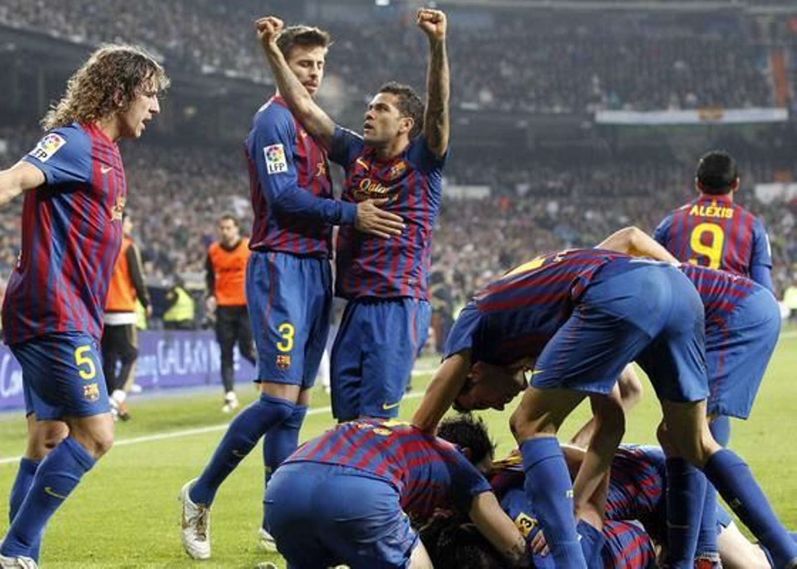 El Barcelona vence al Real Madrid a domicilio (1-3). / EFE